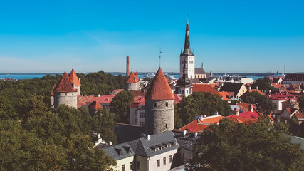 Fototapeta premium Vista aerea de la Ciudad de Tallin, En Estonia