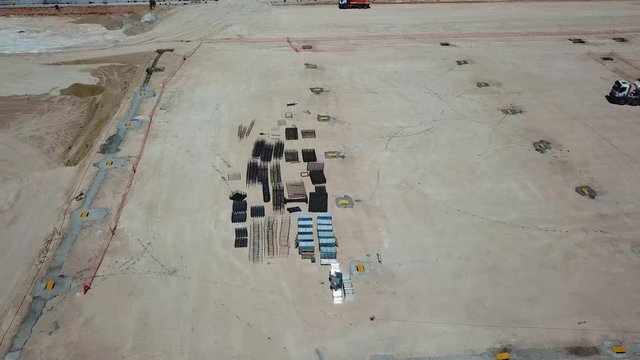actividad en la obra, construcci&oacute;n de nave industrial,tomas aereas