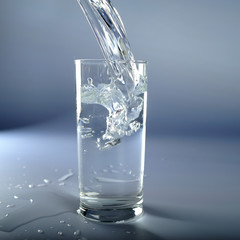 Wasserglas hell 5