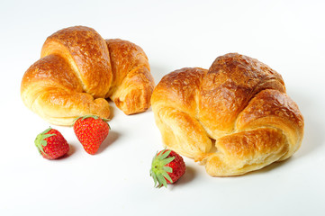 Croissant mit Erdbeeren