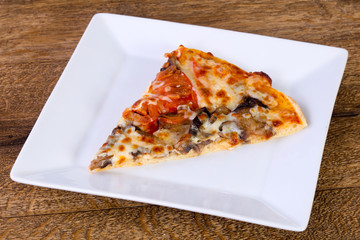 Eggplant pizza with tomato
