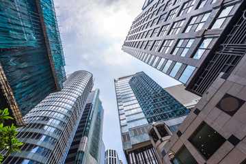 Fototapeta premium modern office building in urban