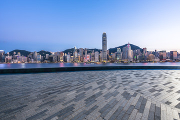 Naklejka premium panoramic city skyline with empty square