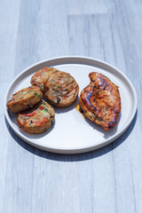 Filet de poulet mariné