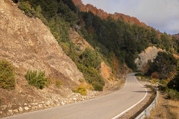 Camino de los 7 lagos ubicado en el parque Nacional Nahuel Huapi, Neuquen, Argentina.