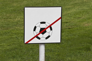 Ball spielen verboten