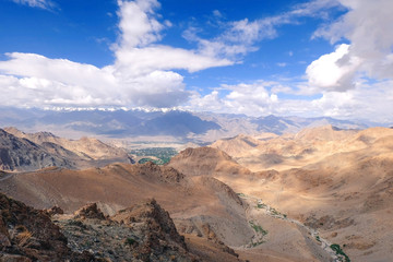 Fototapeta na wymiar Mountain view with blue sky of Leh city, Ladakh, India