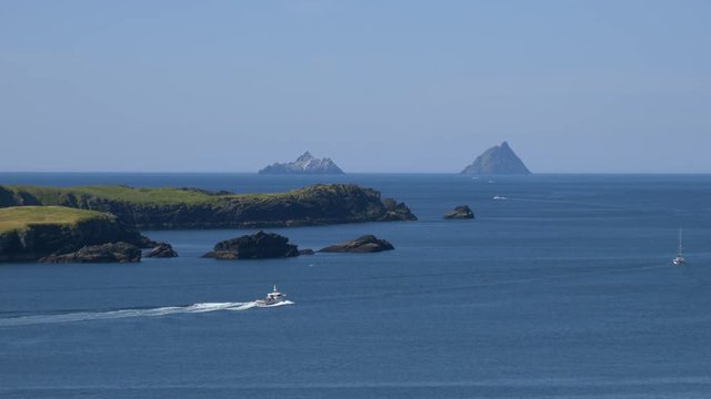 Ireland, boats going out to skellig islands 