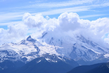 Fototapeta na wymiar Mt. Rainier from Crystal Mountain