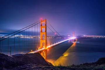 Tableaux ronds sur plexiglas Pont du Golden Gate Golden Gate Bridge at night