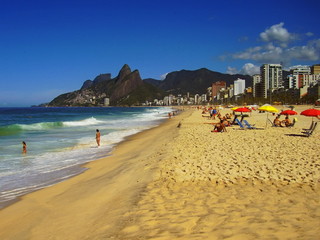 Fototapeta na wymiar One of the many beautiful beaches in Rio de Janeiro Brasil