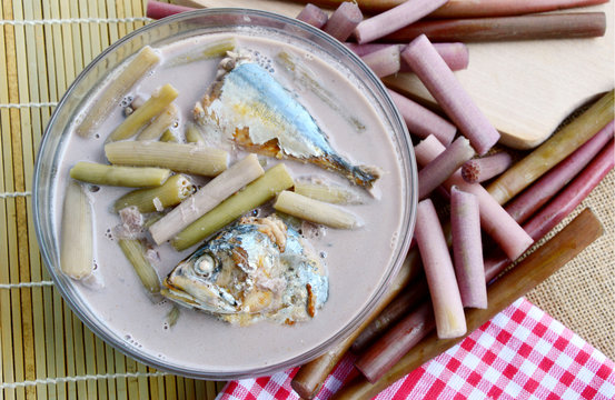 Lotus Stem and Mackerels Fish in Coconut Milk Soup (Thai name is gaaeng gathi saai buaa bplaa thuu neung)
Traditional Thai food Lotus Menu.