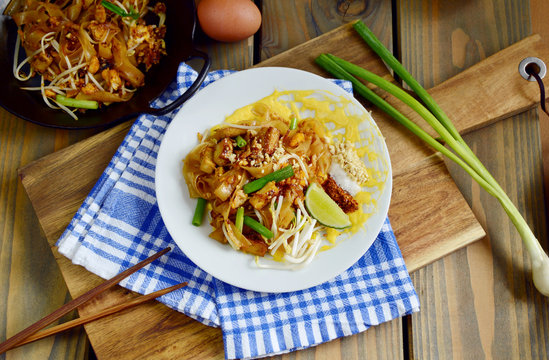 traditional version of Pad Thai or stir-fried rice noodles (Thai name is Pad Thai  baep dang derm).
 stir-fried rice noodles is popular  dish in the Thai cuisine and street food .