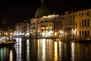 Fototapeta premium Venice by night 