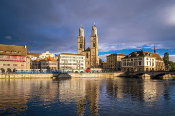 Obraz na płótnie Canvas Beautiful view of the historic city center of Zurich