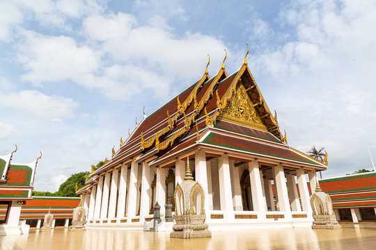 Wat Saket Ratcha Wora Maha Wihan, Temple