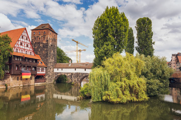 Obraz premium .Bridge over the Pignitz River in the historical center of Nuremberg. Germany.