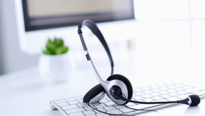 Communication support, call center and customer service help de