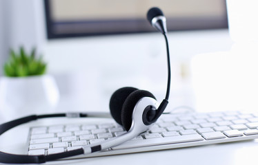 Communication support, call center and customer service help de