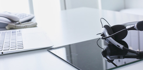 Communication support, call center and customer service help de