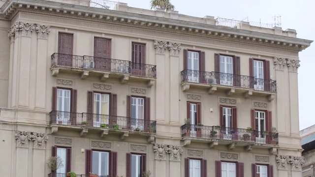 Tilt down, Apartments in Palermo, Sicily