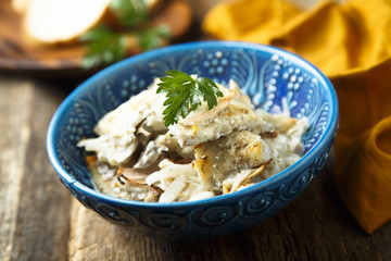 White fish with onion and cream