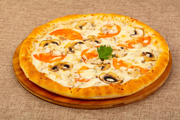 Pizza with mushroom and tomato