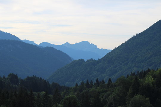 coucher de soleil en montagne