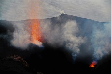 éruption au stromboli, Italie