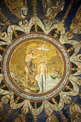 Deckenmosaik im Baptisterium der Kathedrale von Ravenna, Emila Romagna, Norditalien, Italien, Europa