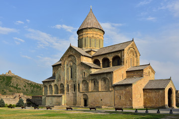 Obraz premium Svetitskhoveli Orthodox Cathedral in historical town Mtskheta, Georgia. Church with mural of zodiac.