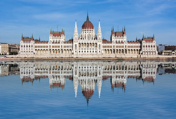 Fototapeta premium Hungarian Parliament Building with reflection in Danube river, Budapest, Hungary