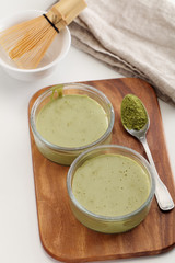 Matcha tea agar jelly