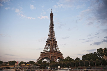 Fototapeta na wymiar Eiffelturm, Tour Eiffel, Paris, Ile de France, Frankreich