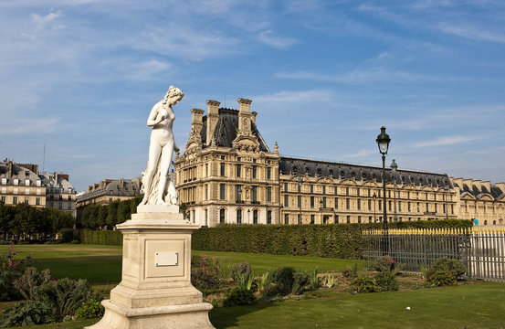 Jardins des Tuileries, Tuilerien, Louvre, Mus&eacute;e des Arts decoratifs, Paris, Ile de France, Frankreich