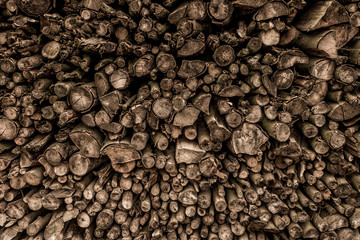 Brennholz dunkelbraun