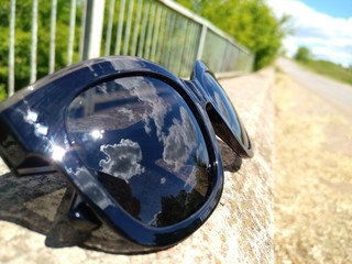 Mirror sky
