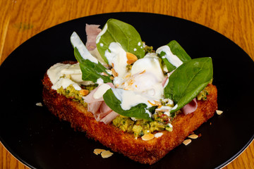 Brioche with ham