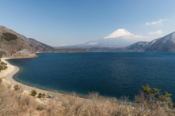 Fototapeta premium Mt. Fuji and Motosu lake in spring season.