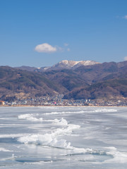 諏訪湖の御神渡り