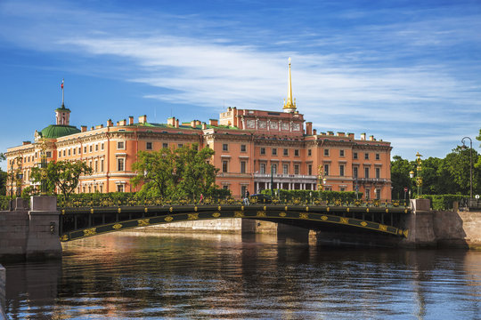 Mikhailovsky or Engineering castle and Panteleimon bridge over the Fontanka river, St. Petersburg, Russia