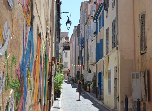 Fototapeta Rue traditionnelle de Provence, Marseille, France