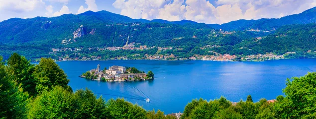 Gardinen Beautiful lakes of Italy - lago d'Orta and small pictorial island Orta san Giulio. Piedmont. © Freesurf