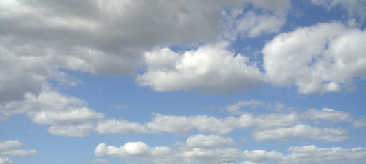 clouds in the blue sky