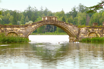Fototapeta na wymiar old stone bridge