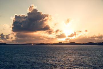 Fototapeta na wymiar Sonnenaufgang über Antigua