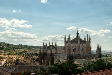 Fototapeta na wymiar tejados de toledo, catedral