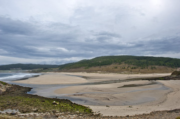 Playas de Lires (vorne)  und Nemiña (hinten) bei Ebbe, Gemeinde Muxia, Provinz La...