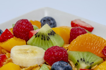 ensalada de frutas fresca en un bol 