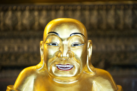 Lacher kleiner Buddha im Viharn des Tempels Wat Pho, Bangkok, Thailand, S&uuml;dostasien